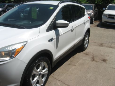 Used 2014 Ford Escape 4WD SE image 1