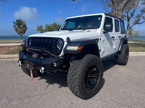 Used 2024 Jeep Wrangler 4WD Unlimited Sport image 4