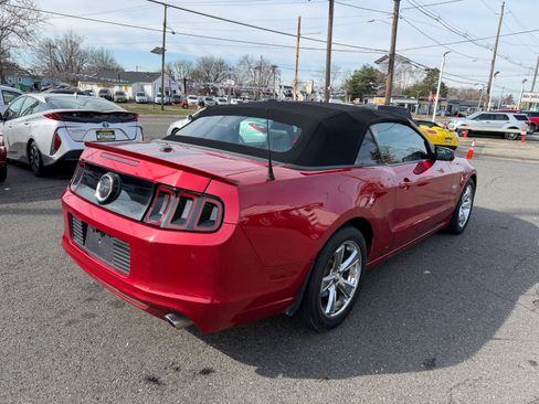 Used 2013 Ford Mustang GT Premium image 25