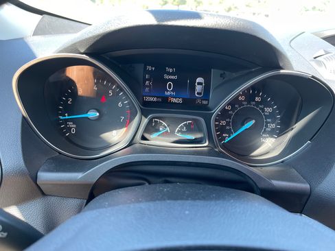 Used 2018 Ford Escape SE image 9