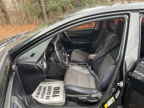 Used 2019 Toyota Corolla SE image 9