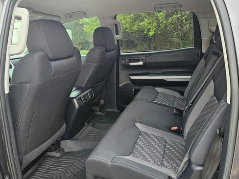 Used 2018 Toyota Tundra SR5 image 11