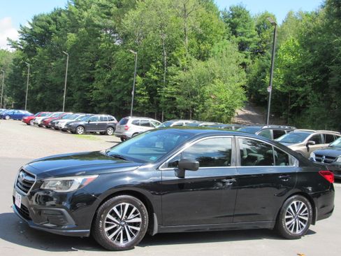 Used 2019 Subaru Legacy 2.5i AWD/4WD image 2