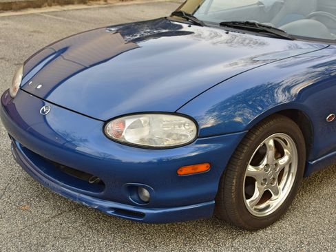 Used 1999 MAZDA MX-5 Miata 10th Anniversary Edition image 9
