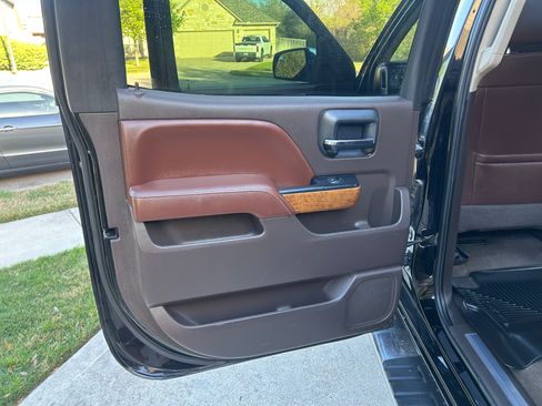 Used 2016 Chevrolet Silverado 1500 High Country image 26