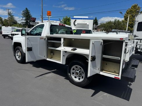 Used 2016 Chevrolet Silverado 3500 2WD Regular Cab image 3
