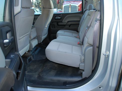 Used 2017 Chevrolet Silverado 2500 image 16