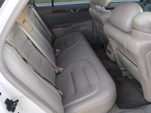 Used 2002 Cadillac De Ville image 24