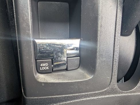 Used 2016 Jeep Compass 4WD High Altitude image 14