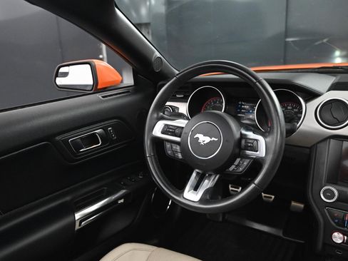 Used 2020 Ford Mustang Premium image 21