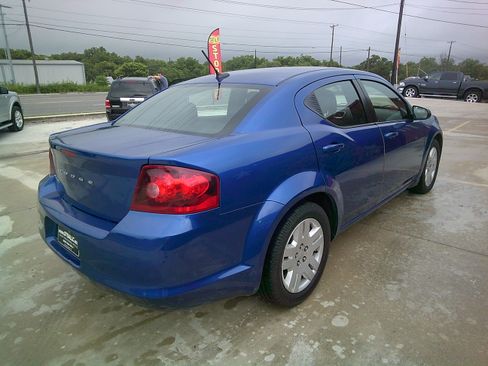 Used 2014 Dodge Avenger SE FWD image 4