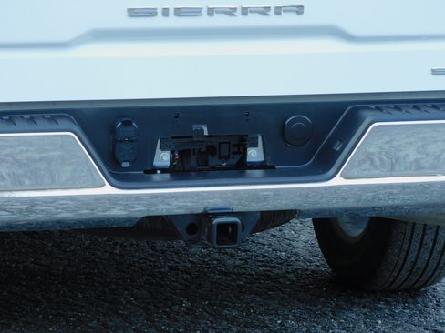 Certified 2025 GMC Sierra 1500 SLT image 14