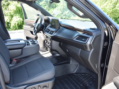 Used 2023 Chevrolet Tahoe 4WD image 27