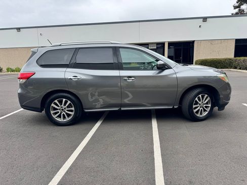 Used 2015 Nissan Pathfinder 4WD image 10