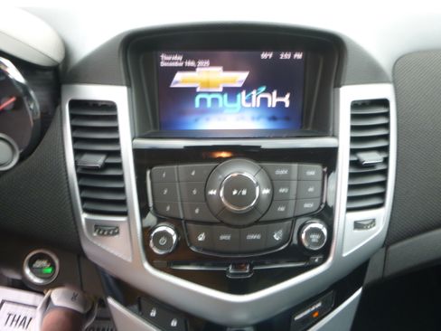 Used 2014 Chevrolet Cruze LTZ image 25