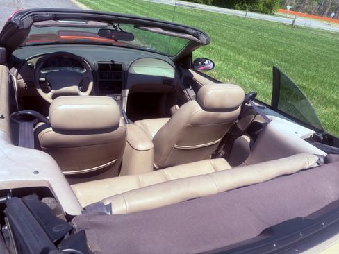 Used 2002 Ford Mustang GT Deluxe image 12