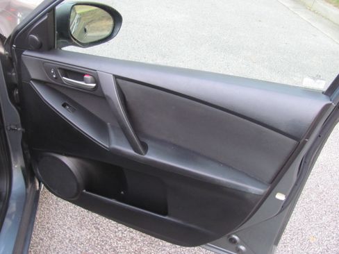 Used 2013 MAZDA MAZDA3 i Touring image 7