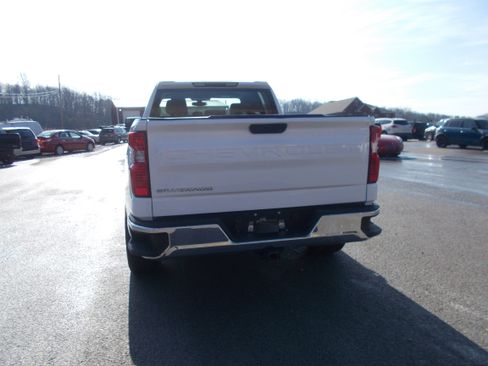 Used 2021 Chevrolet Silverado 1500 W/T image 4
