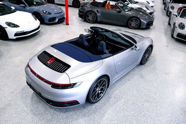 Used 2020 Porsche 911 Carrera 4S Cabriolet image 9