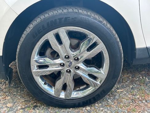 Used 2011 Ford Edge Limited image 36