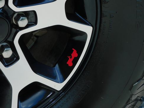 Used 2019 Jeep Wrangler 4WD Unlimited Sport image 32