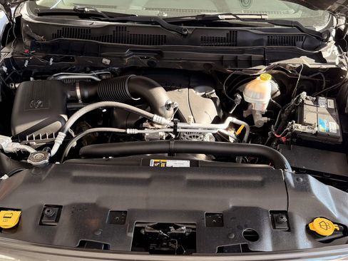 Used 2016 RAM 1500 Sport image 17