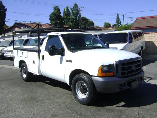 Used 2000 Ford F350 2WD Regular Cab Super Duty image 3