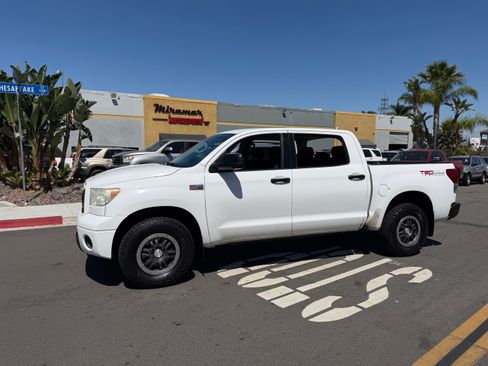 Used 2010 Toyota Tundra 4x4 w/ TRD Rock Warrior image 18