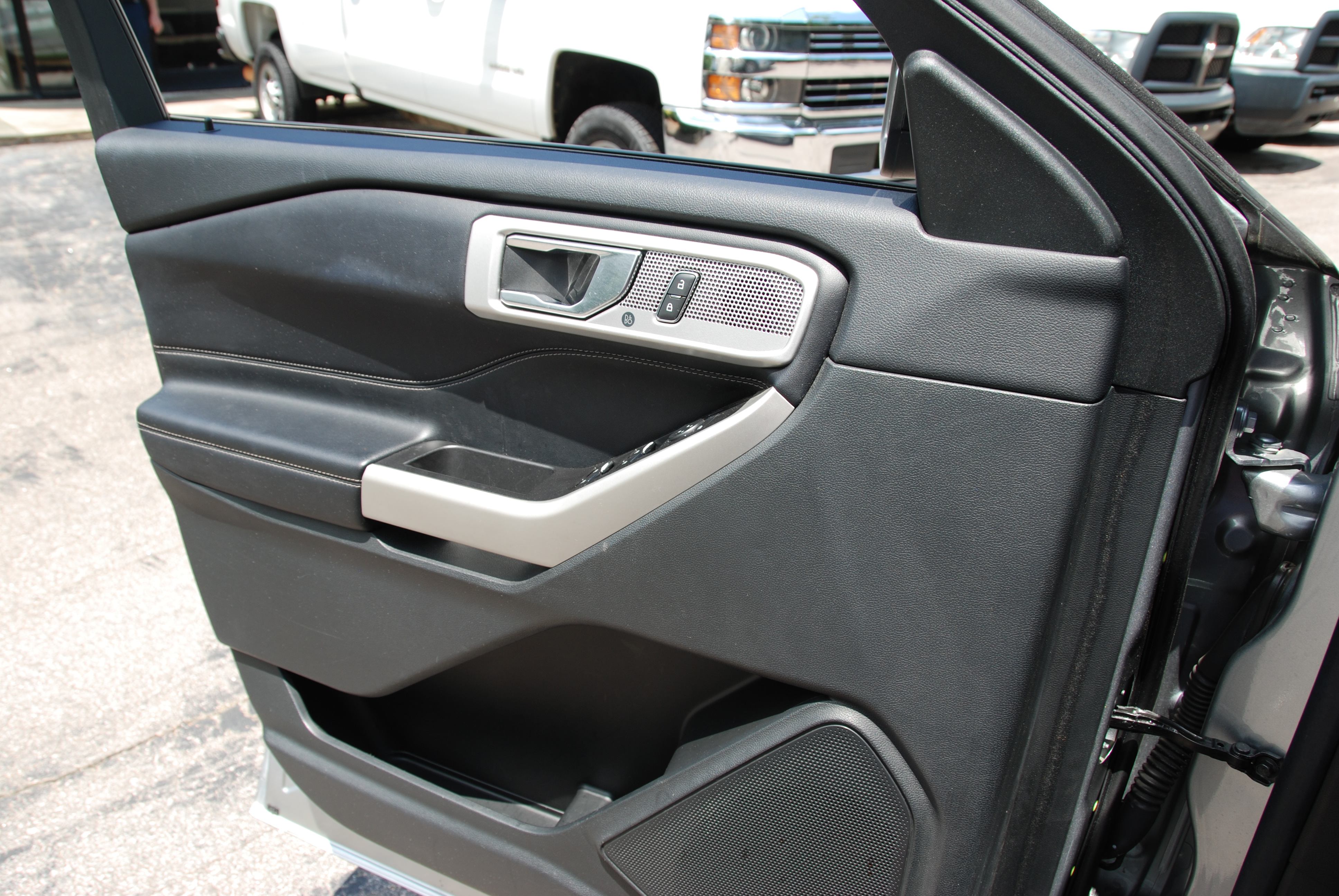 Used 2022 Ford Explorer 4WD Limited image 31
