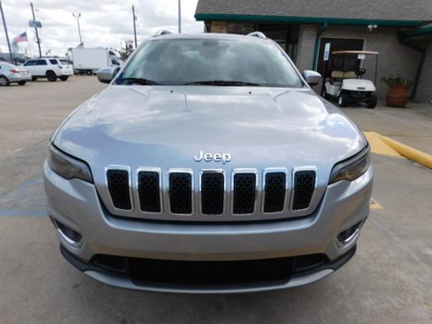Used 2019 Jeep Cherokee Limited image 3