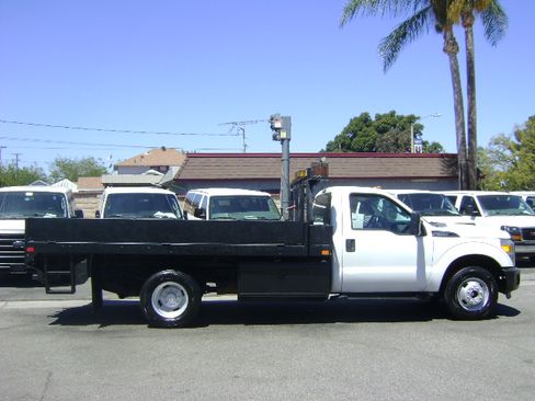 Used 2016 Ford F350 2WD Regular Cab DRW Super Duty image 1