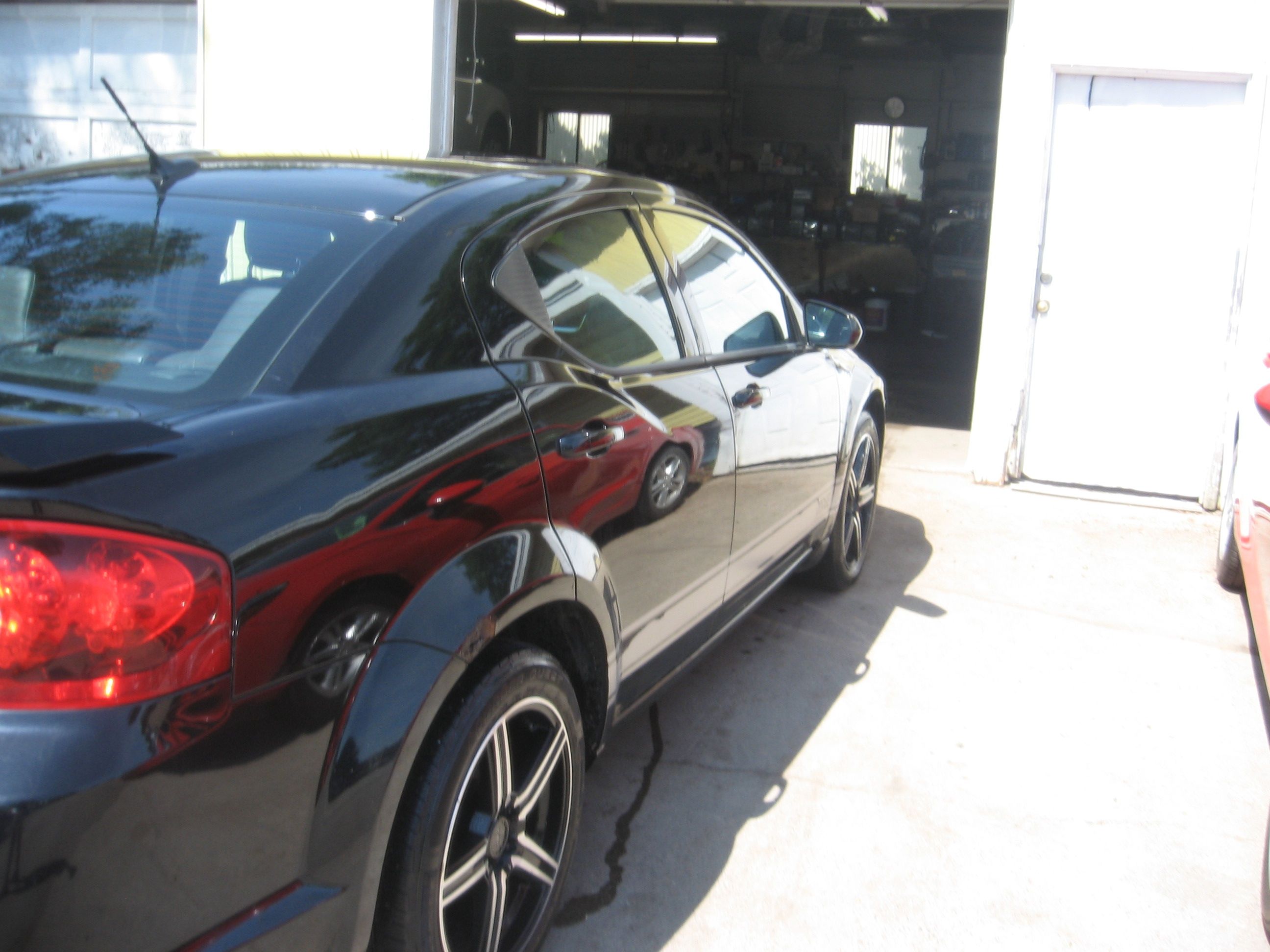 Used 2012 Dodge Avenger SXT Plus FWD image 4