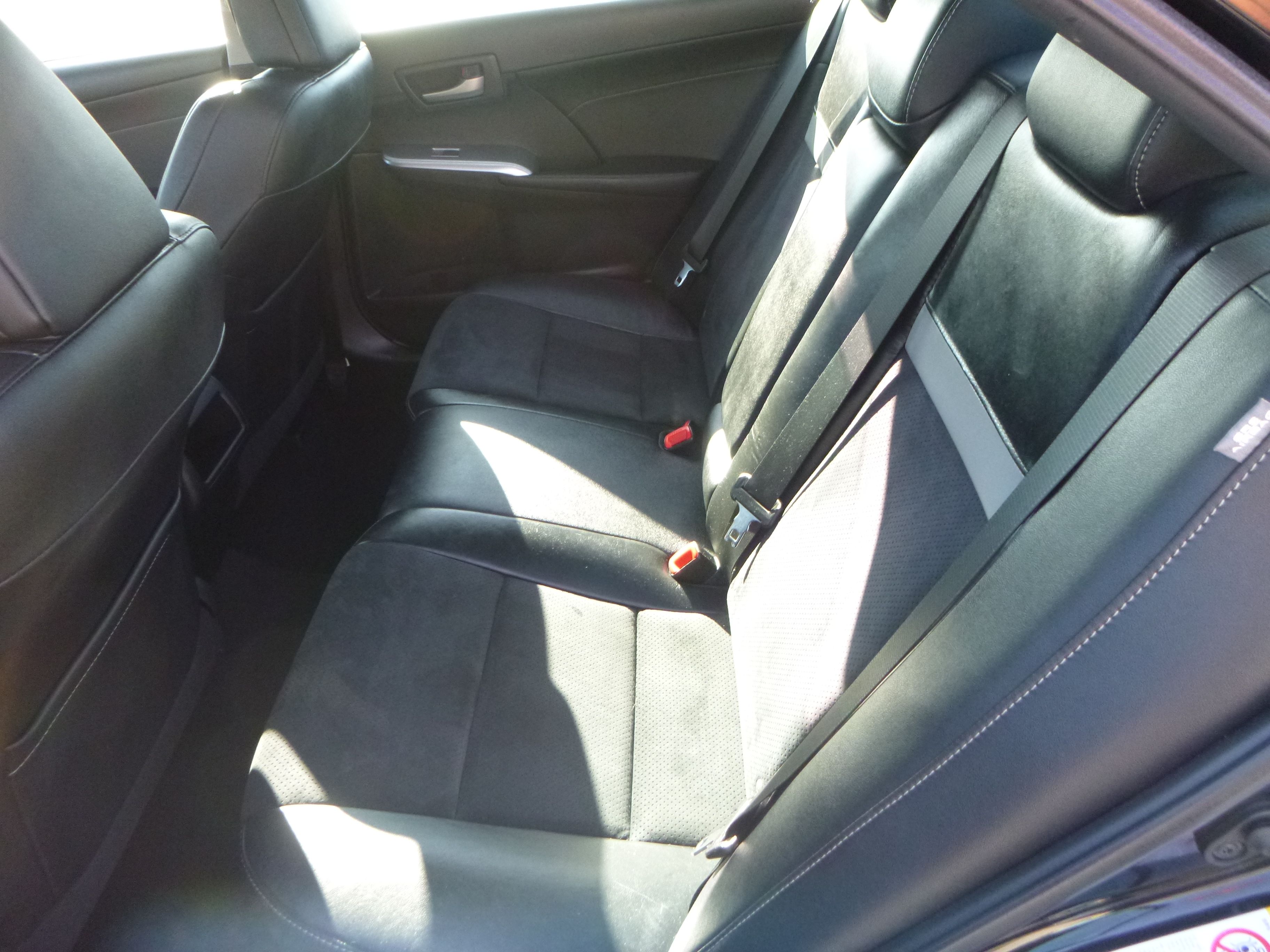Used 2014 Toyota Camry SE Sport FWD image 14