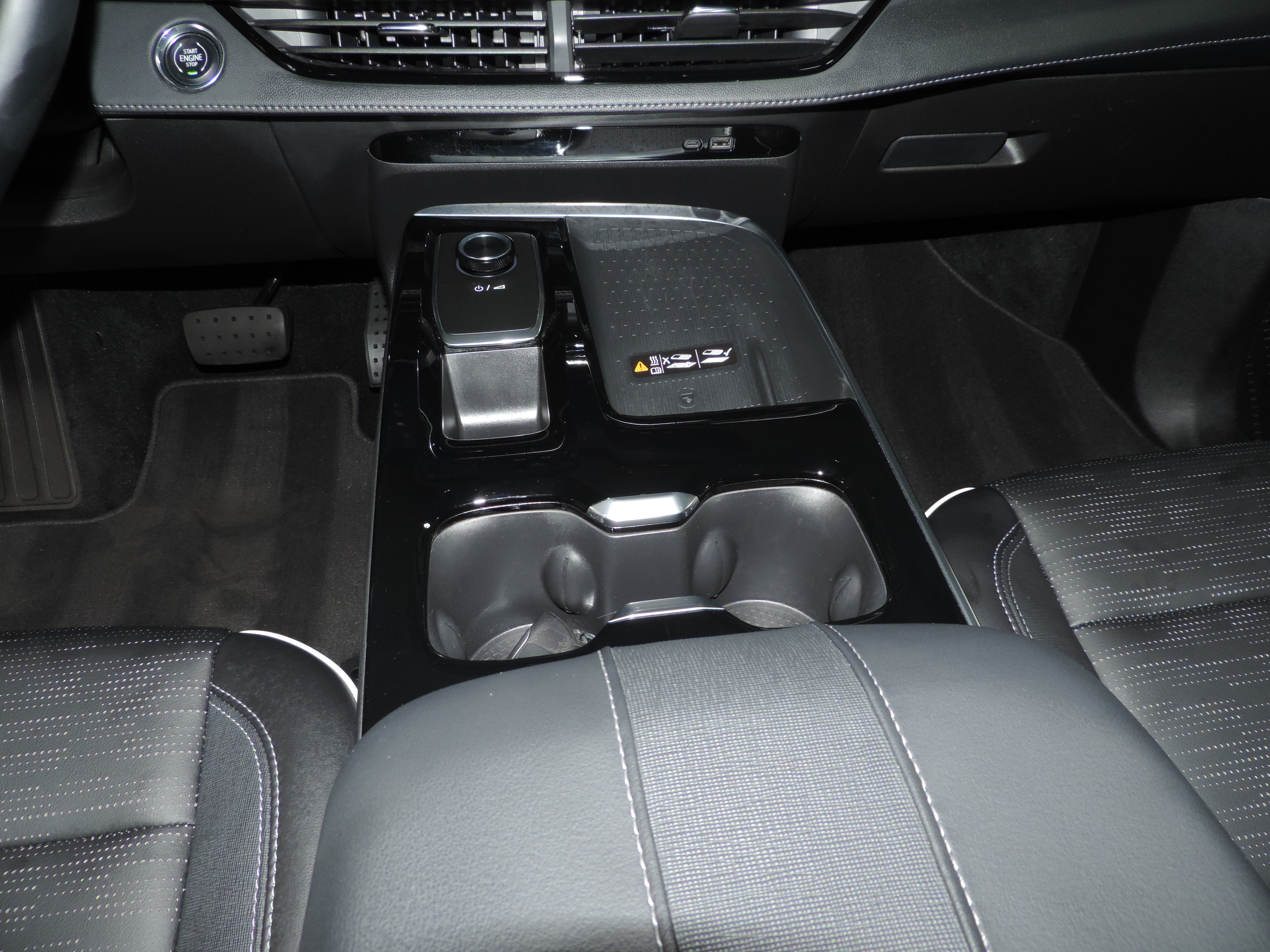Used 2026 Buick Enclave AWD Sport Touring image 43