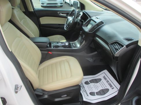 Used 2019 Ford Edge SEL Plus image 4