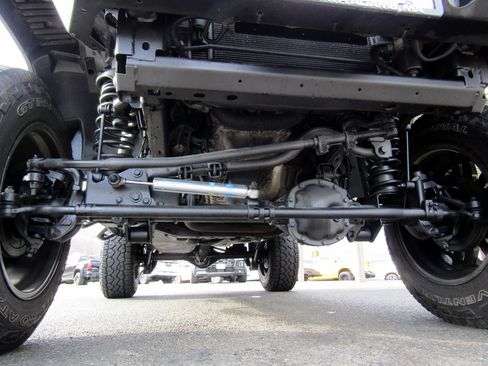 Used 2018 Jeep Wrangler Unlimited Sport image 9