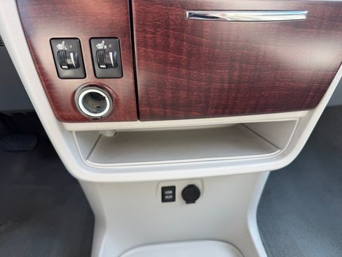 Used 2011 Toyota Sienna XLE image 12