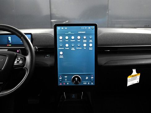 Used 2022 Ford Mustang Mach-E Premium image 19