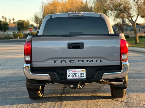 Used 2019 Toyota Tacoma SR5 image 5