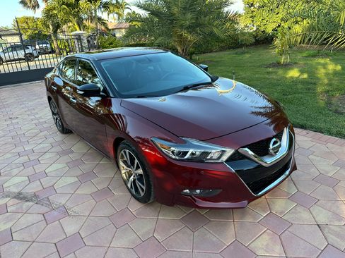 Used 2016 Nissan Maxima SR image 3