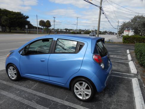 Used 2014 Chevrolet Spark LT image 3