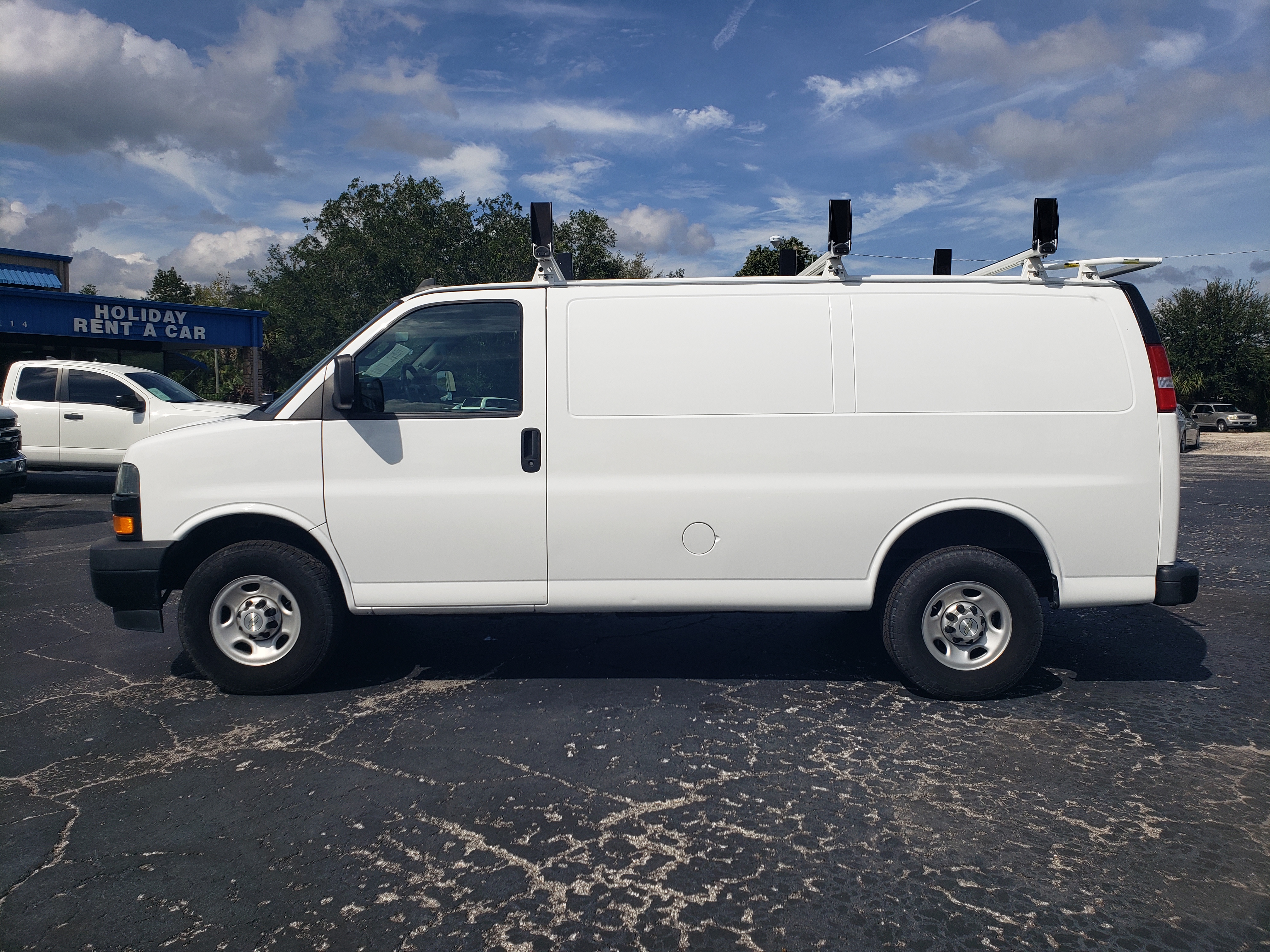 Used 2023 Chevrolet Express 2500 UNAVAIL RWD image 2