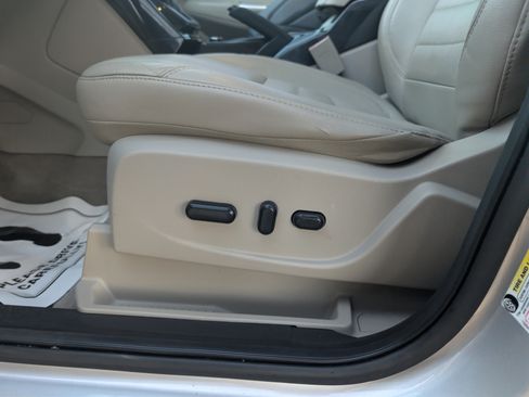 Used 2015 Ford Escape Titanium image 10