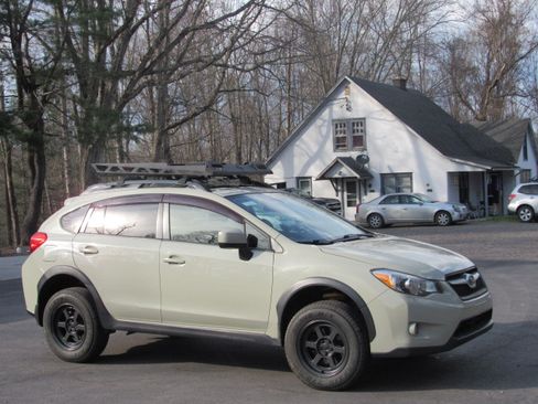 Used 2013 Subaru XV Crosstrek 2.0i Limited AWD/4WD image 10