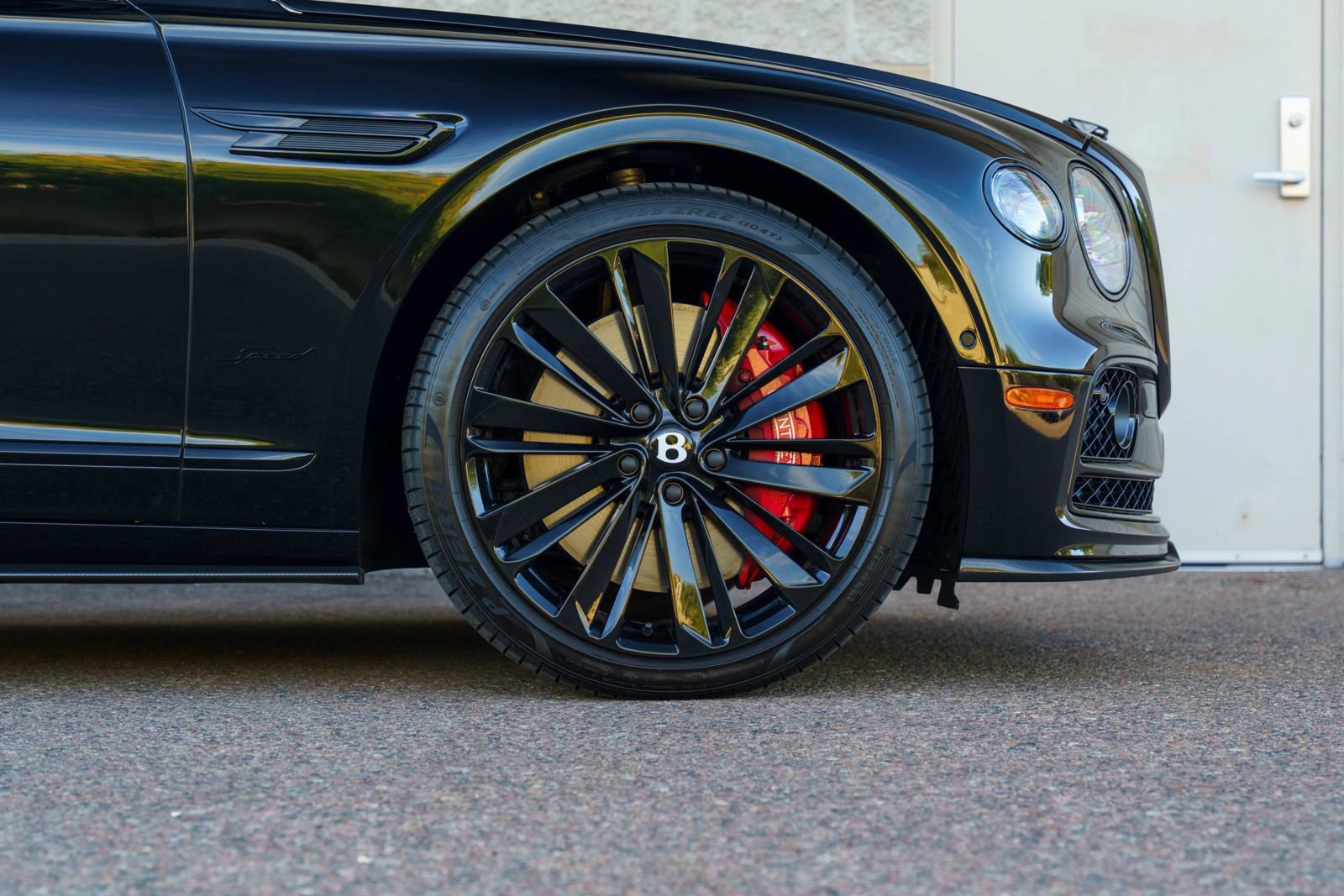 Used 2024 Bentley Flying Spur Flying Spur AWD/4WD image 52