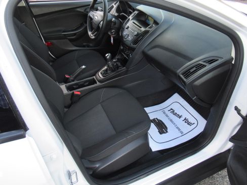 Used 2015 Ford Focus S image 14