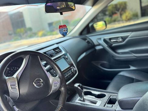 Used 2018 Nissan Altima 2.5 SR image 2