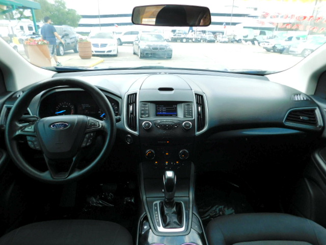 Used 2016 Ford Edge FWD SE image 14