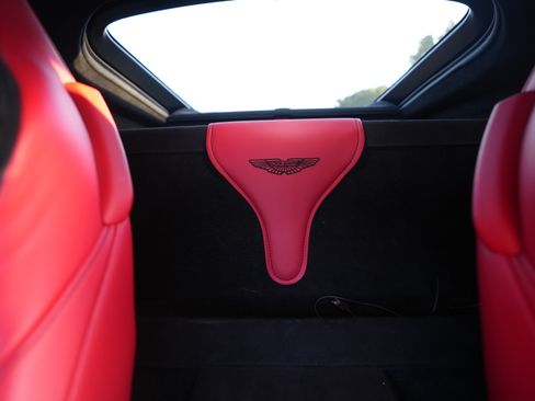 Used 2020 Aston Martin V8 Vantage Coupe RWD image 37