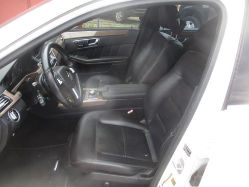 Used 2013 Mercedes-Benz E 350 4MATIC Sedan image 16
